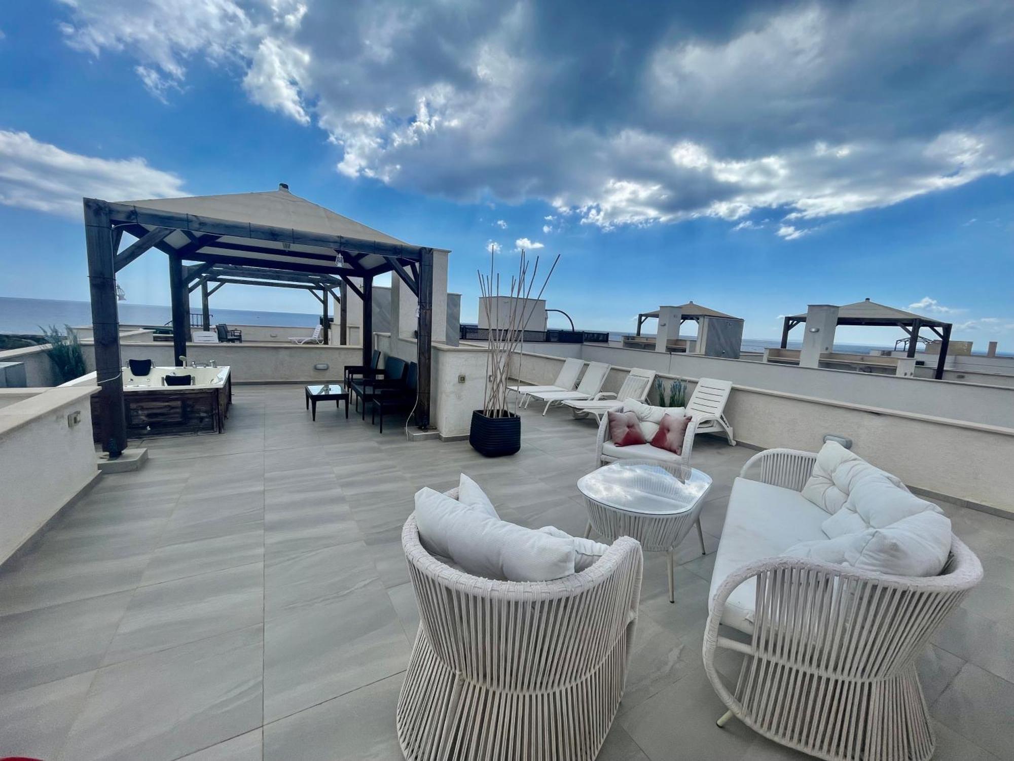 Relaxing Penthouse Suites By The Sea Vokolidha 외부 사진